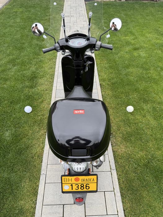 Aprilia Scarabeo 49 cc in 2 timpi An 2007 in stare Foarte buna!