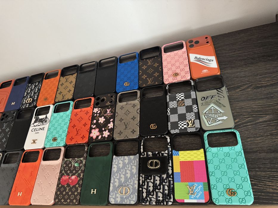 Husa Gucci / Burberry / LV / Louis Vuitton / Christian Dior - iPhone 17 Pro Max