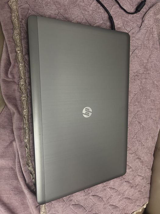 Продам два ноутбука 1 Lenovo 2 HP