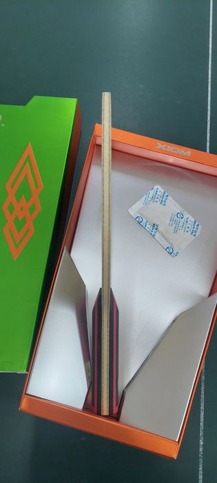 Paleta tenis de masa Xiom  An Jaehyun Tmxi și paleta tibhar K 3 hibrid