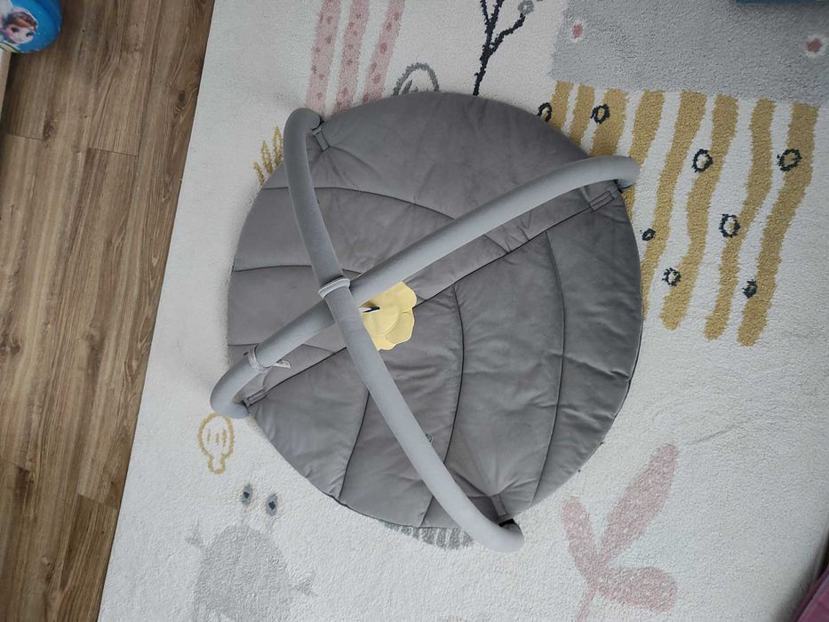 Saltea activitati bebelusi copii