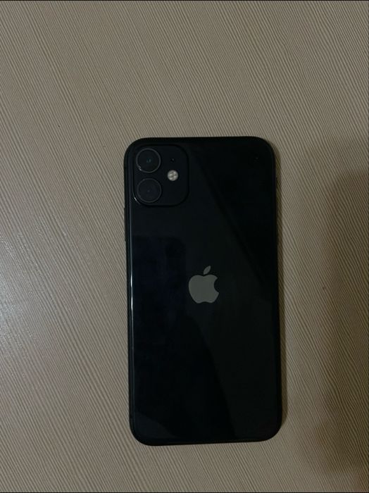 Айфон 11 акб 73%  128 гб