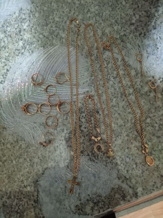 Продам золотые изделия