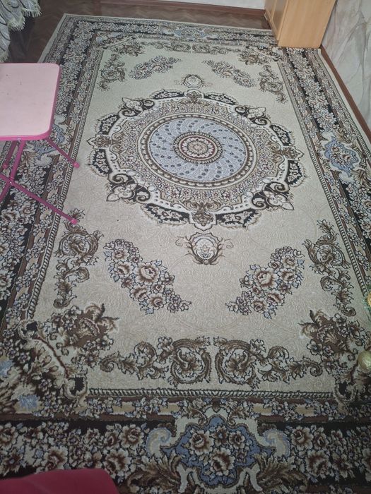 Продам  ковёр  2,5×4м