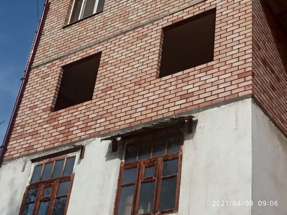 Кладка кирпича и аблисопка