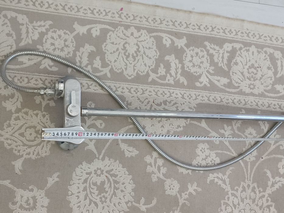 Смеситель для ванны со стойкой