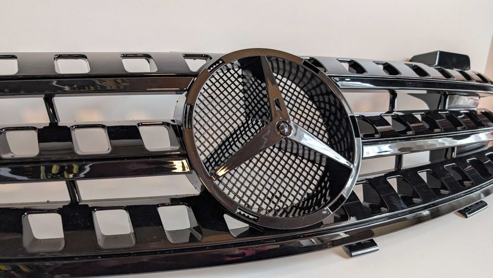 Решетка Мерцедес МЛ 164 Нова черна Mercedes W164 черен гланц 2005-2008
