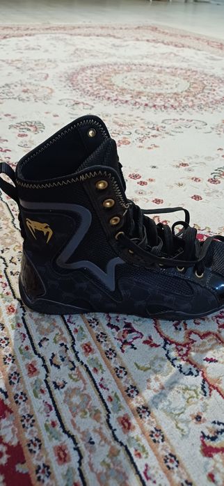 Боксерка Venom 39размер