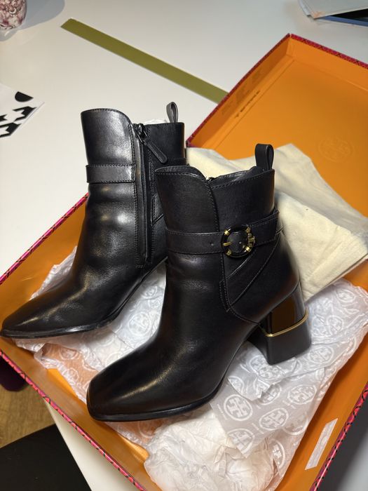 Ghete Tory Burch din piele