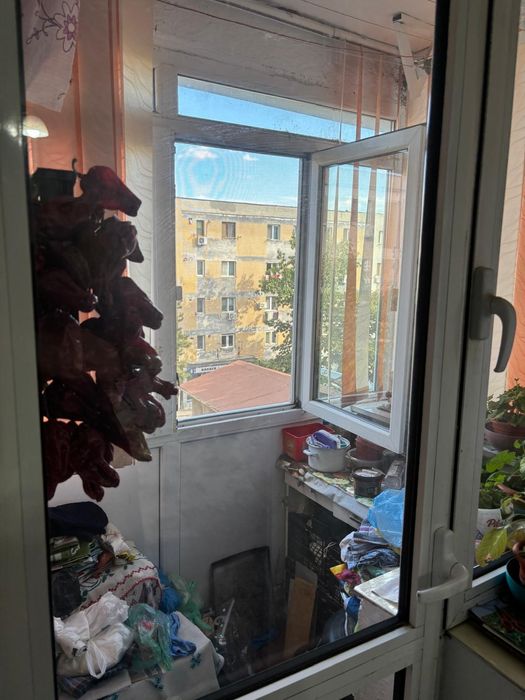 Vând apartament 2 camere decomandat, 46 mp, Etaj 3, mobilat – Lângă Liceul Ion Minulescu