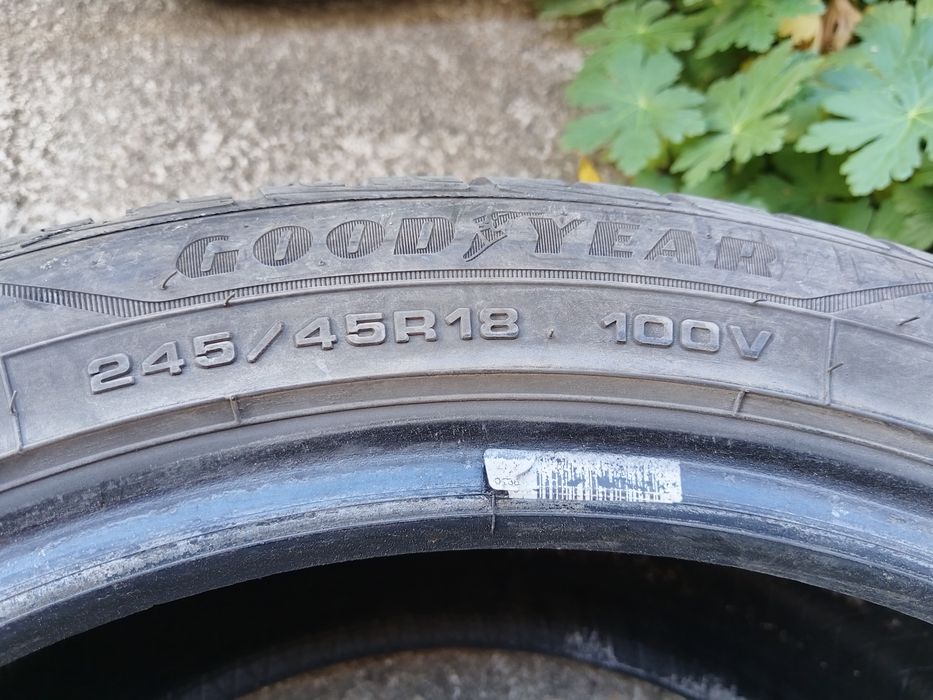Зимни гуми Goodyear 245 /45/18
