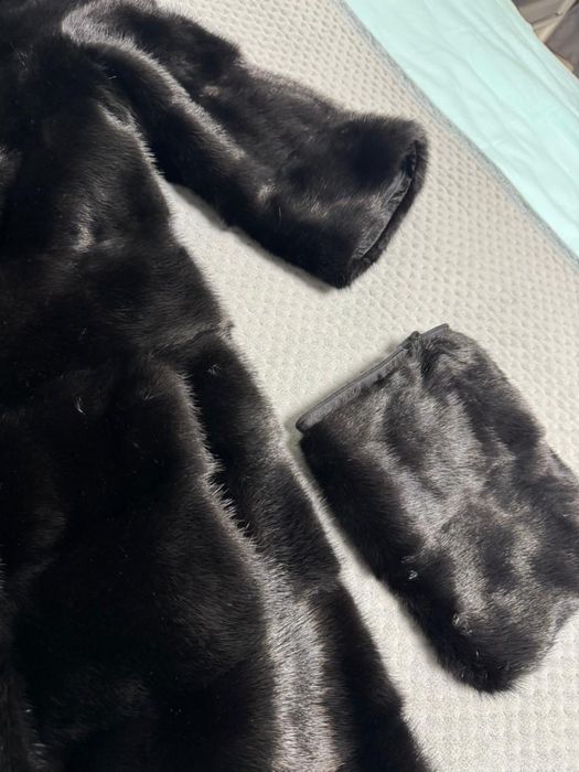 Продам норковую шубу.