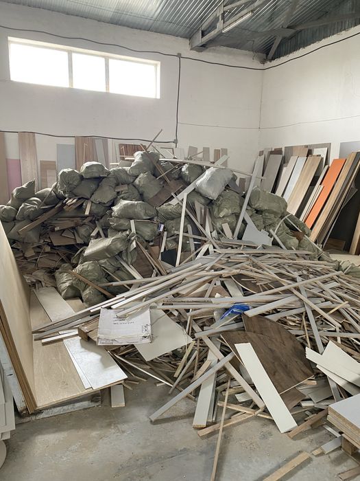 Опилки, обрезки даром