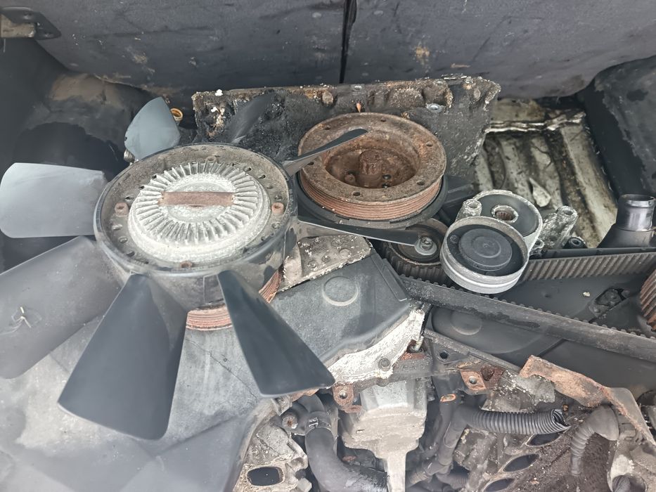 Двигател vw audi   2.4 бензин