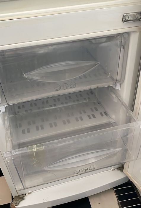 Продам холодильник