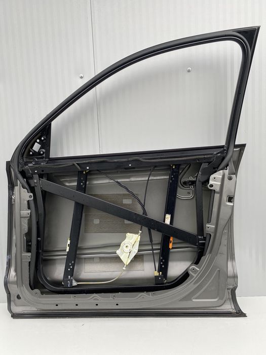 USA Dr fata vw Touareg 7L Facelift / cod de culoare LR7P