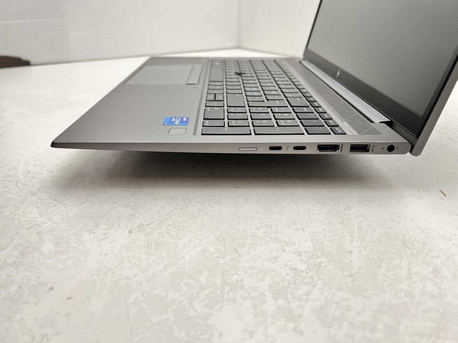 Реновиран лаптоп HP Zbook Firefly 15 G8 i7-1185G7 32GB 510GB T500 4GB