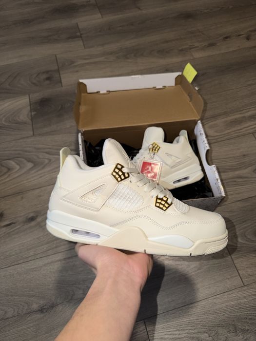 Jordan 4