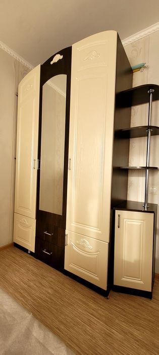 Продам спальный гарнитур