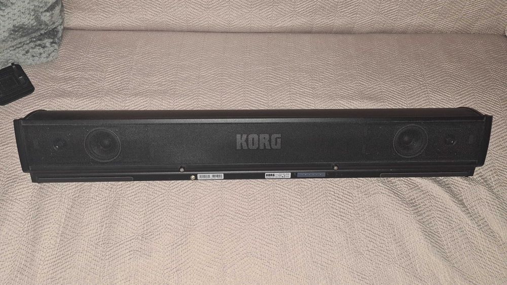 Vand,pass(boxă) kork pa 4 pass-ul este ca nou