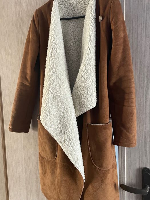 Бежово палто размер S