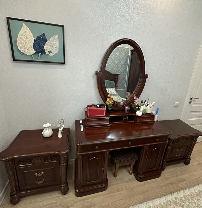 Спальный гарнитур