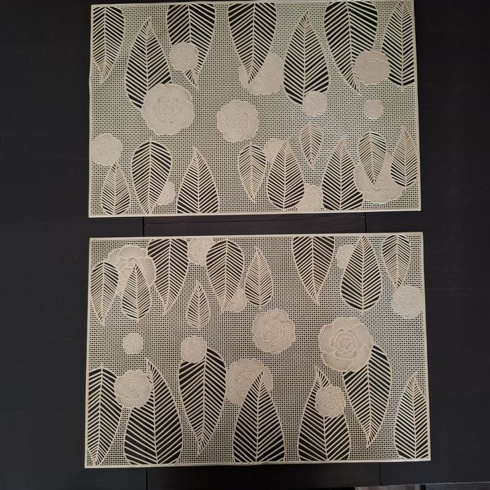 Подложки за маса - 30×45 см.