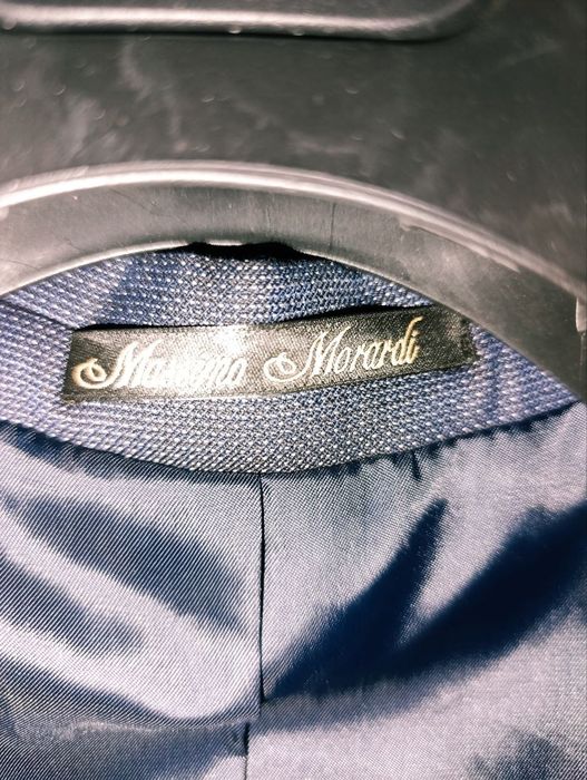 Продам модный костюм