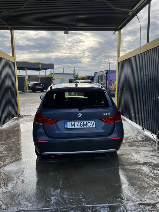 Bmw x1.