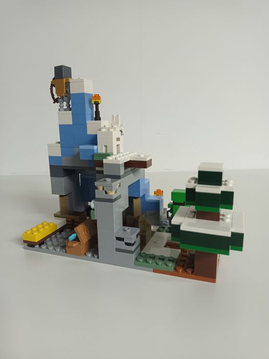 Lego Minecraft original Piscurile inghetate 21243