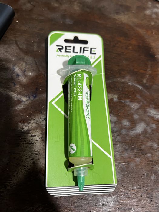 Паяльная паста два вида