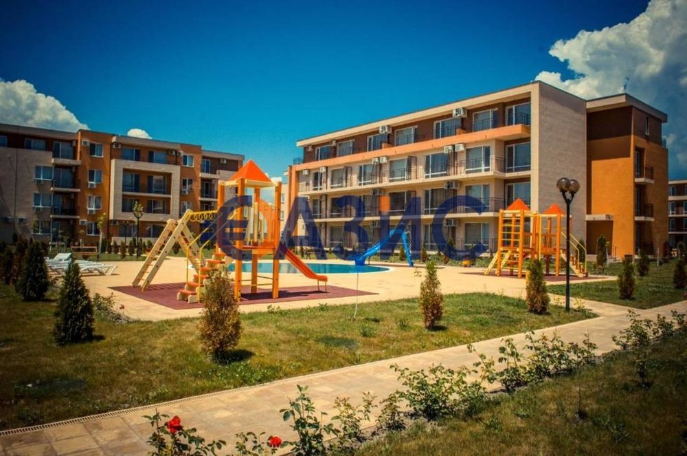 Продава се Едностаен апартамент в к.к. Слънчев бряг - 40 кв.м за 1075 €/кв.м - Снимка #13