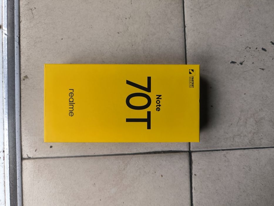 Смартфон Realme 70t
