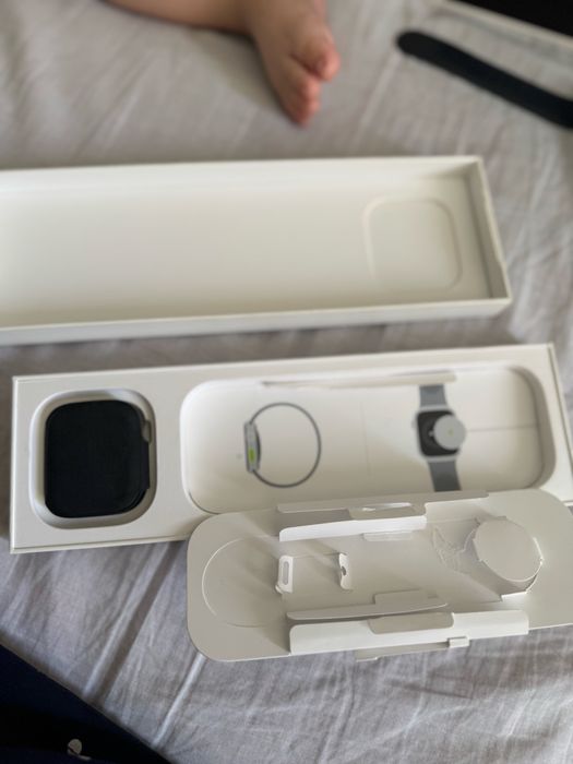 Продам Apple Watch 9