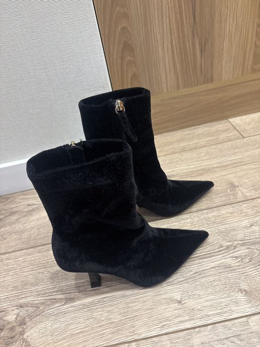 Продам ботильоны 35 р. Zara