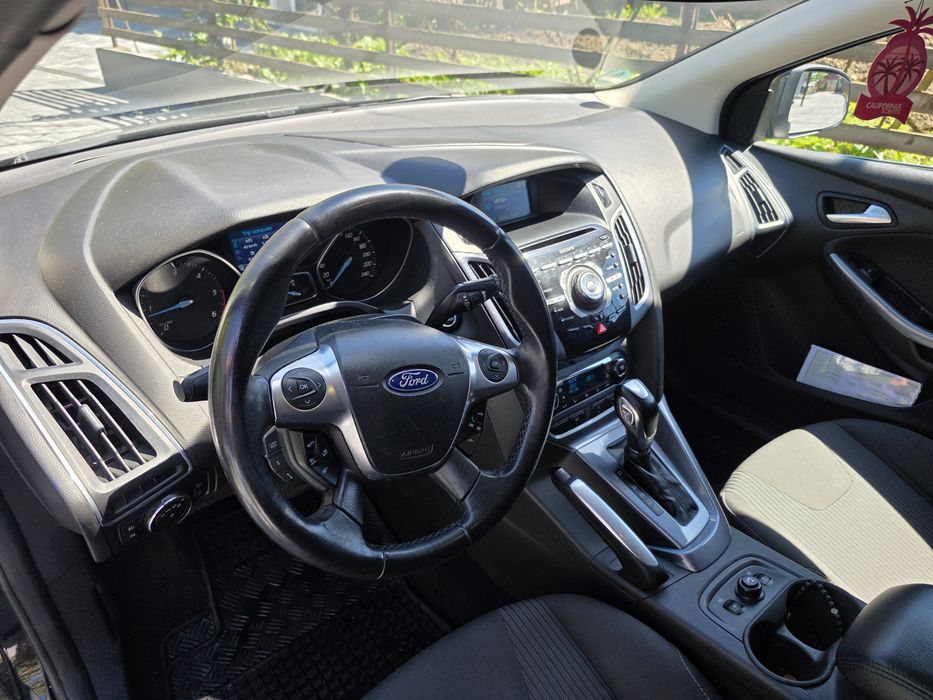 FORD Focus 2012 — imagine 5