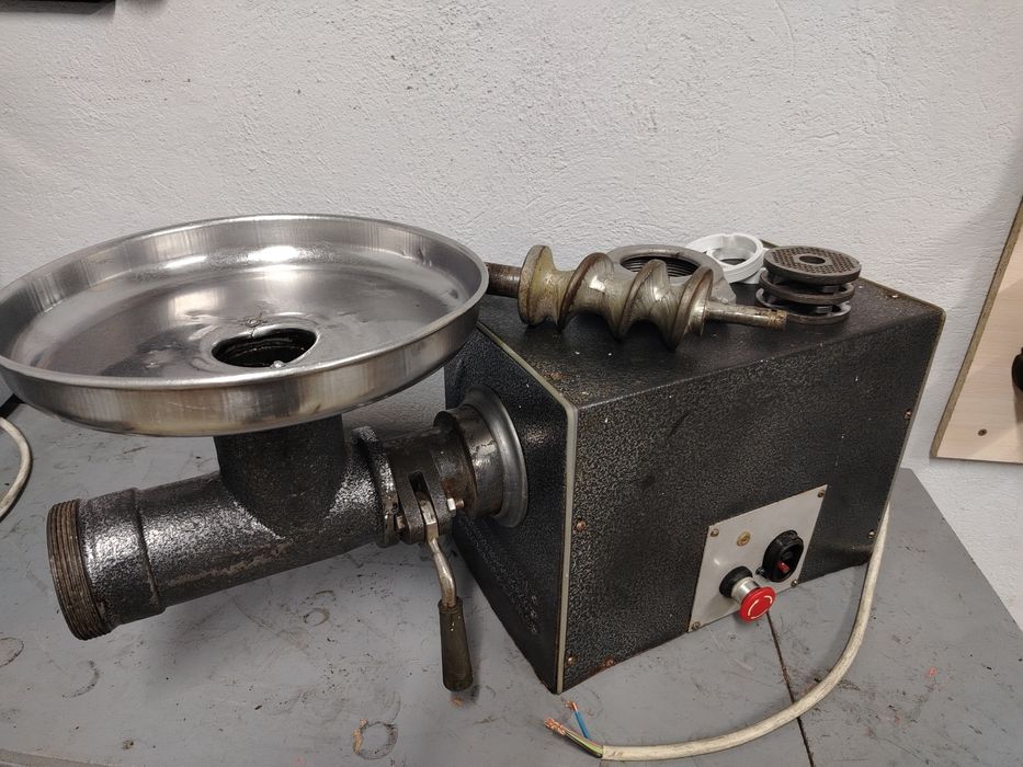 мясорубка УКМ-12 Россия. Мясарубка еттарткыш