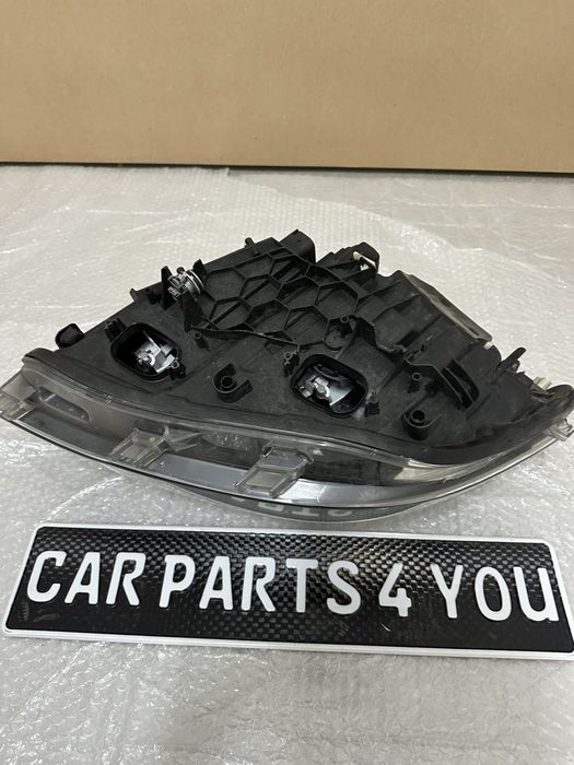 Фар десен BMW F20 LCI Adaptive LED Black БМВ Ф20 1 serie Перфектен