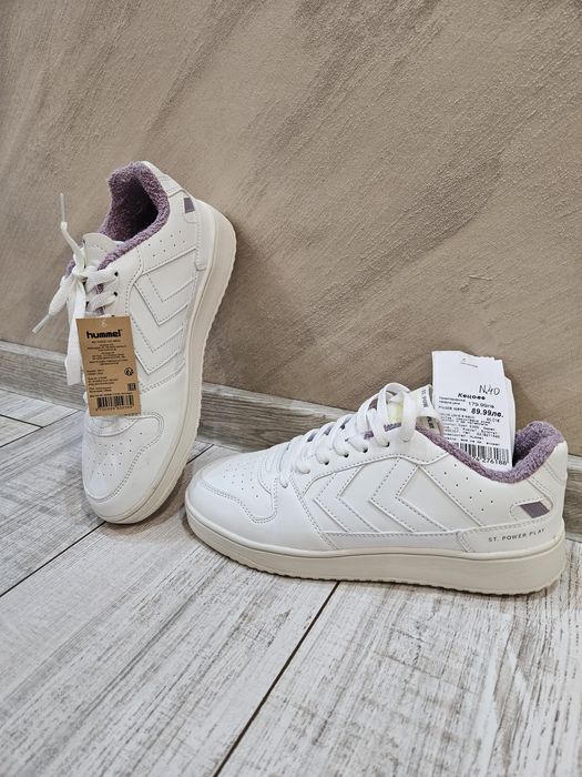 Нови дамски бели кецове HUMMEL №40