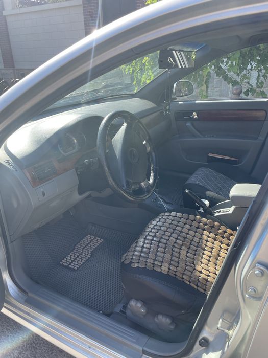 Lacetti avtoman 3pazitsiya ARENDA 1.200