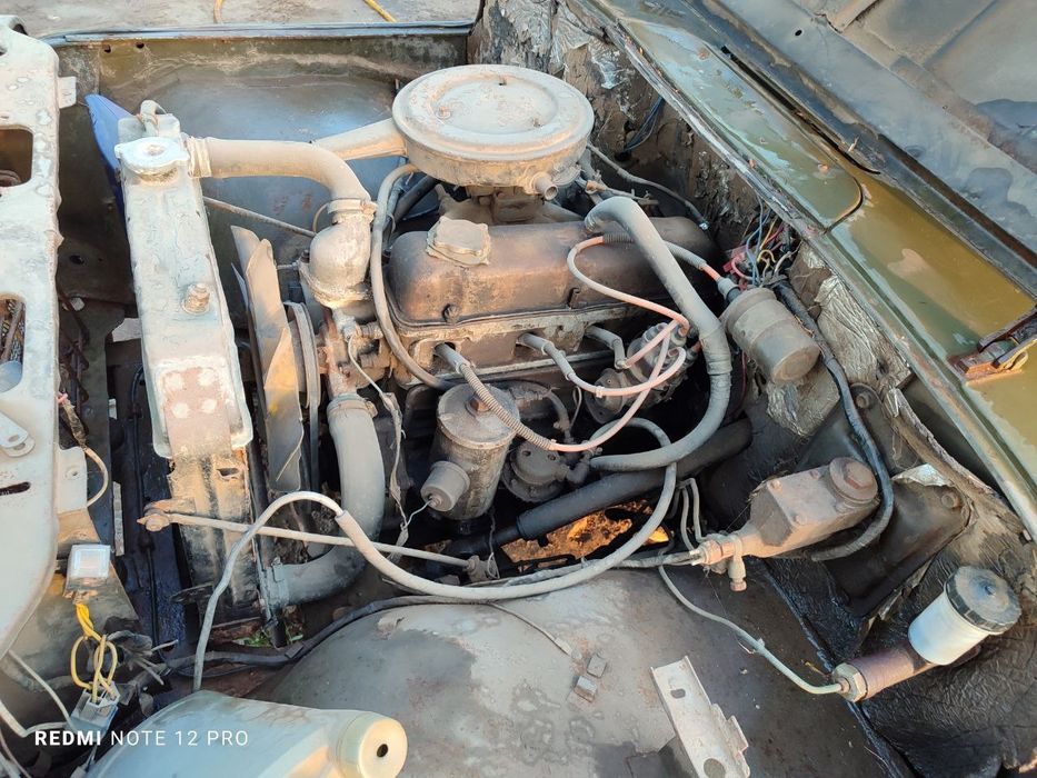 УАЗ девит сотилади