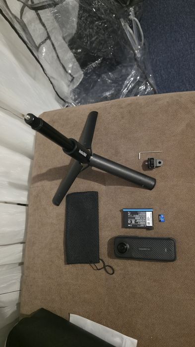 Insta360 X4 комплект