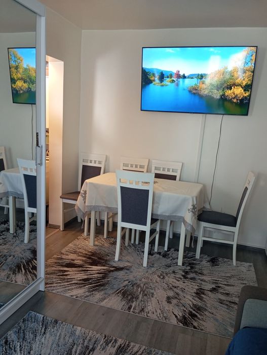 Vând apartament in Huedin