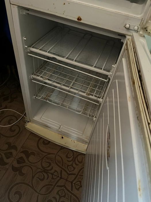 Холодильник сатылады