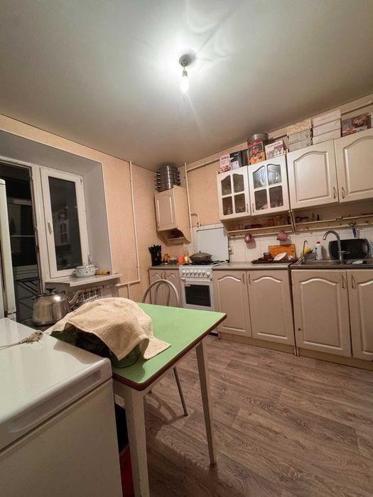 Продам 2х комн кв Сазда кирпичный дом
