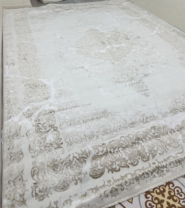 Кілем сатылады 3/4 новый ұсталмаған