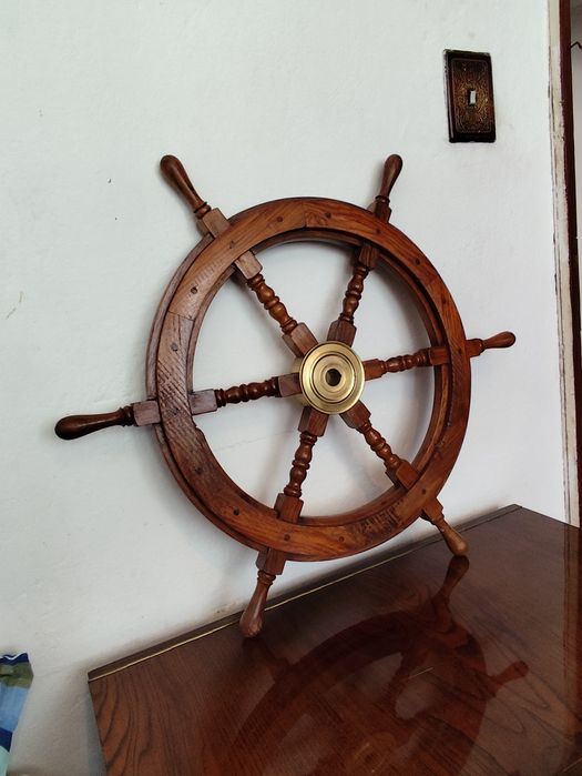 Щурвал – Автентичен Морски Артефакт