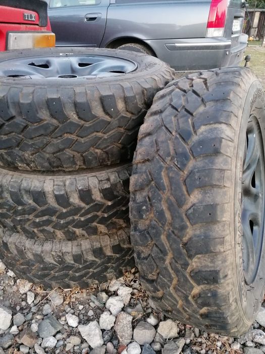 Cauciucuri cu jante 215/65/16