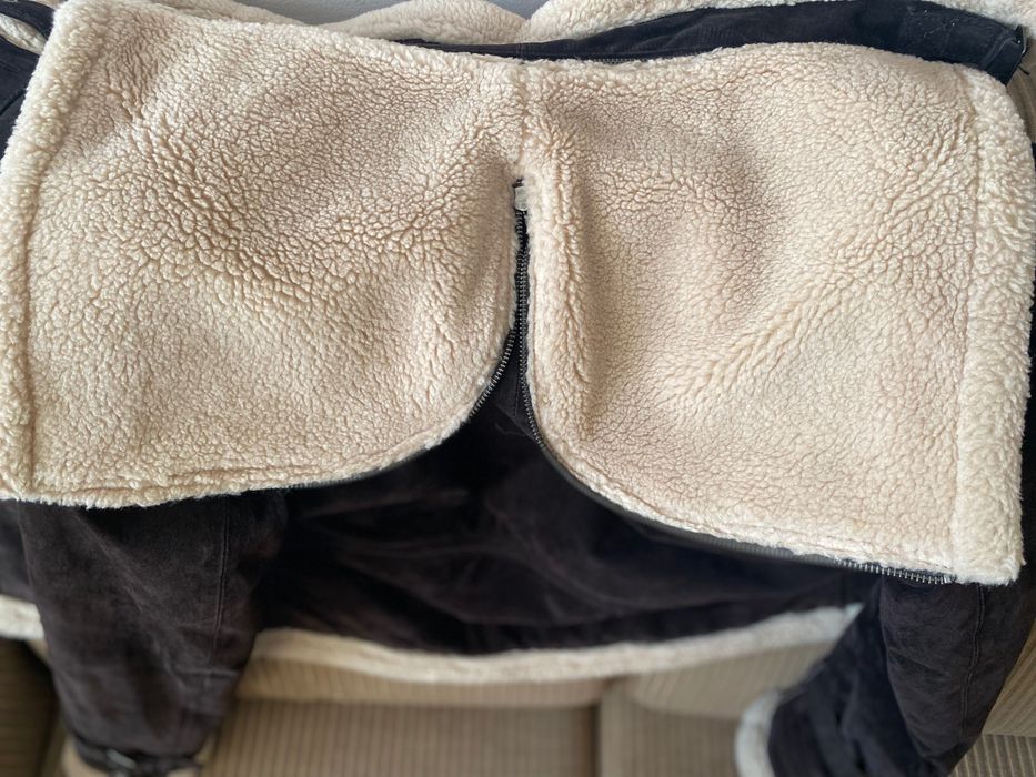 Дамско зимно яке с агнешка кожа и подвижна качулка