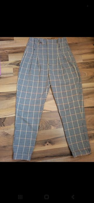 Pantaloni Bershka,